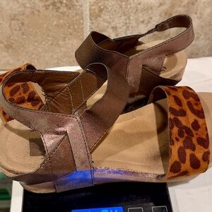 Natural Reflections Brown Leopard Sandals